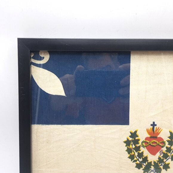 Antique Catholic Processional Flag Sacred Heart Carillon in Frame - Picture 7 of 11